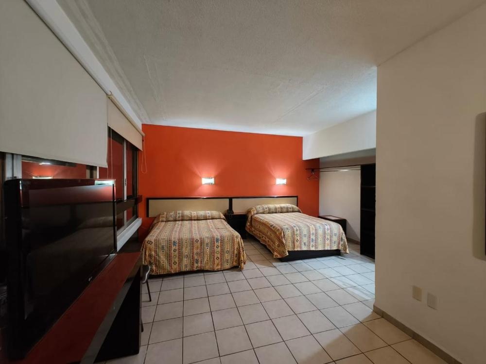 Double Room at Hotel Montreal, photo 3