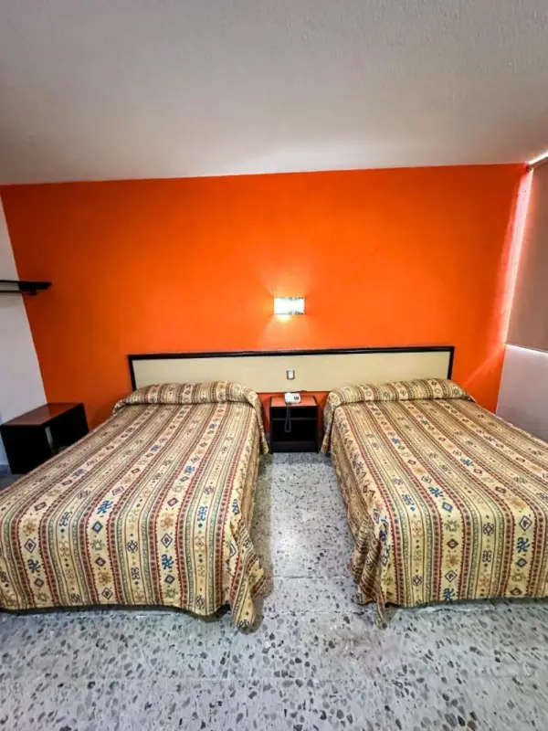 Hotel Montreal 5